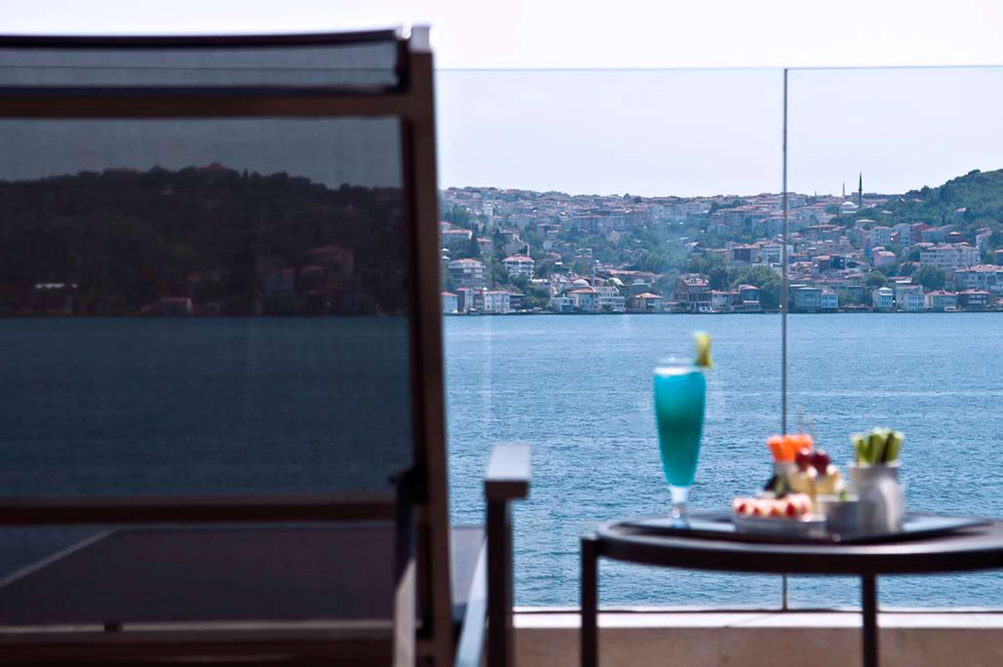 Radisson Blu Bosphorus Hotel Истанбул Екстериор снимка